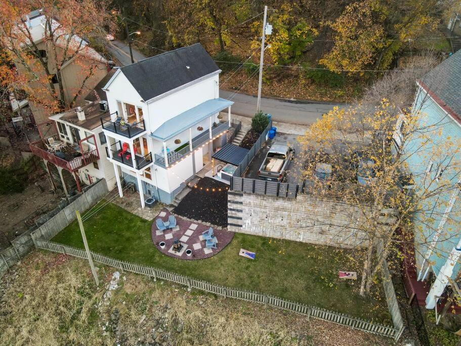Сasa de vacaciones View Sanctuary With Hot Tub *